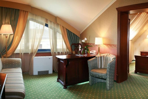 Hotel Old Continent Олд Континент (Uzhhorod)